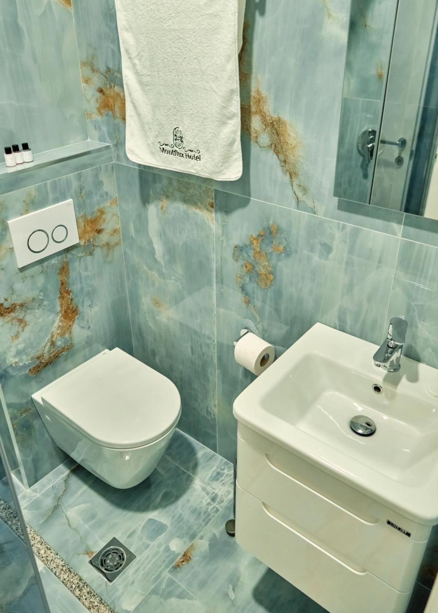 Montflux Hotel Boks Luaran gambar